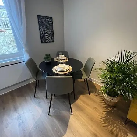 Le Sunny-hyper Centre -proche Gare - Paisible -wifi Hd -netflix-ideal Couple Business Et Famille * Niort