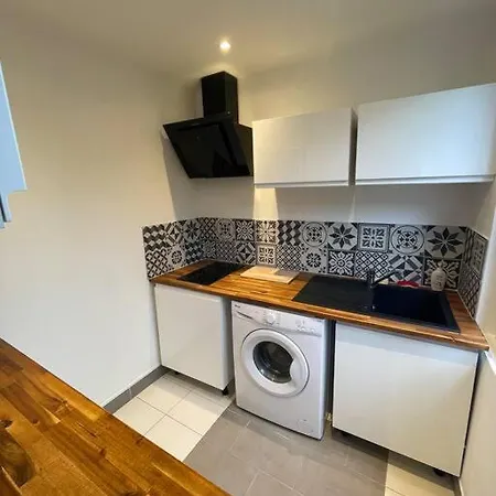 Le Sunny-hyper Centre -proche Gare - Paisible -wifi Hd -netflix-ideal Couple Business Et Famille * Niort