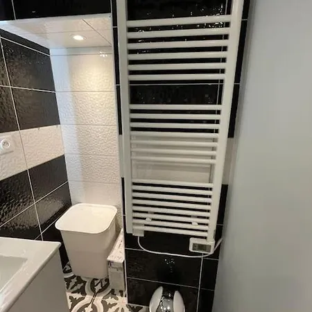 Le Sunny-hyper Centre -proche Gare - Paisible -wifi Hd -netflix-ideal Couple Business Et Famille *